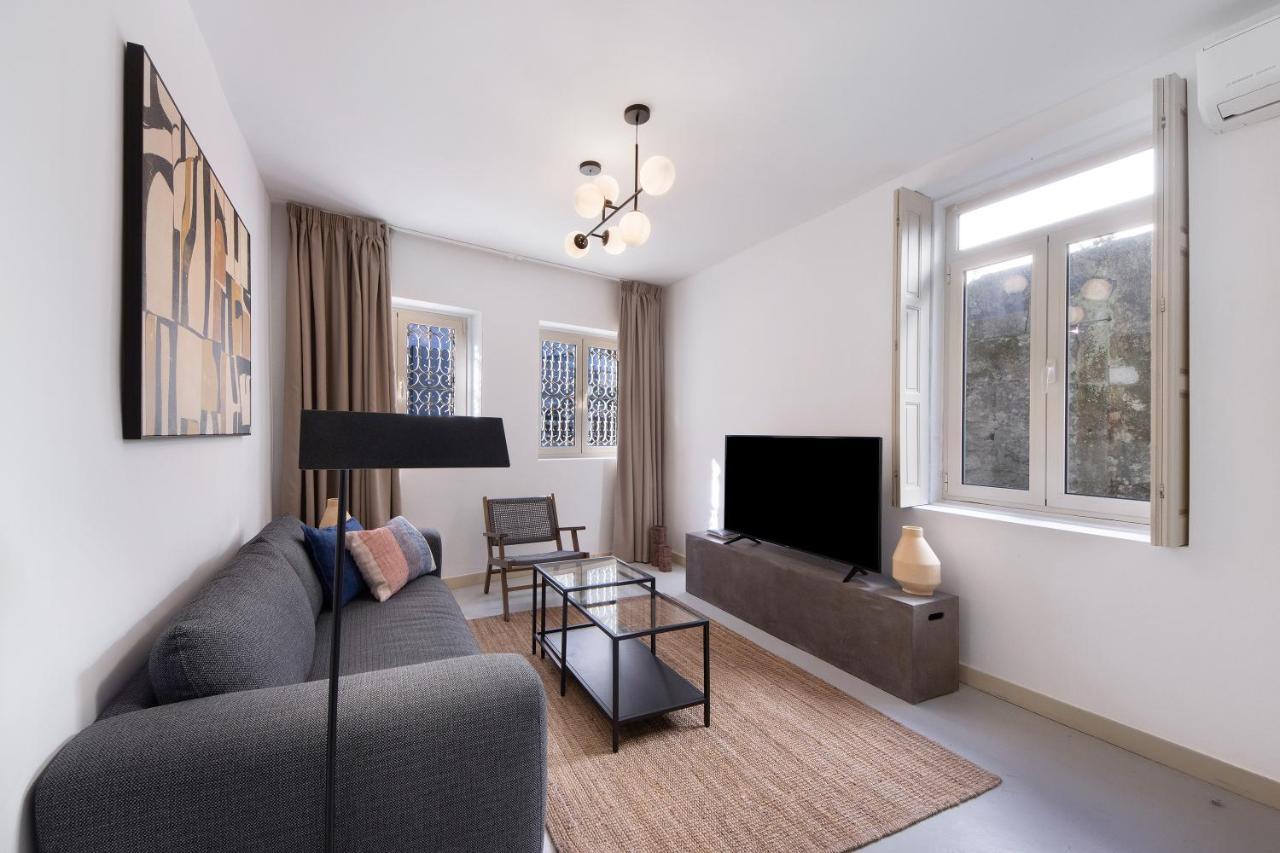 Crooked Floor House - Ground Floor Apartment Porto Bagian luar foto